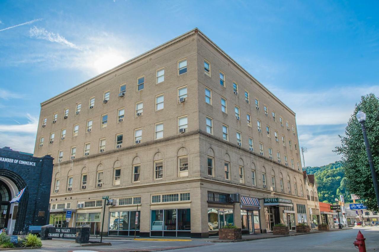 The Mountaineer Hotel Williamson Eksteriør bilde